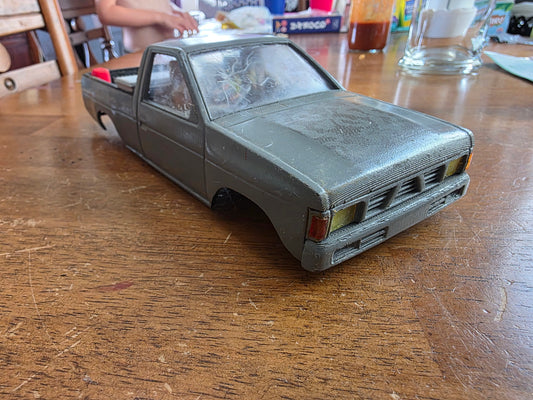 1/24 Scale Nissan D21 — Painted Body & Interior