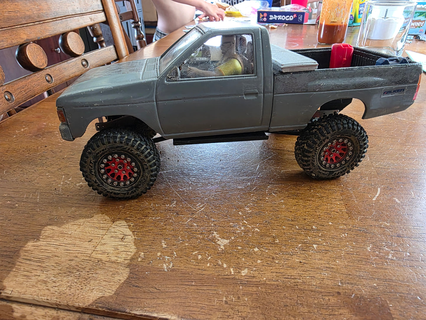 1/24 Scale Nissan D21 — Painted Body & Interior